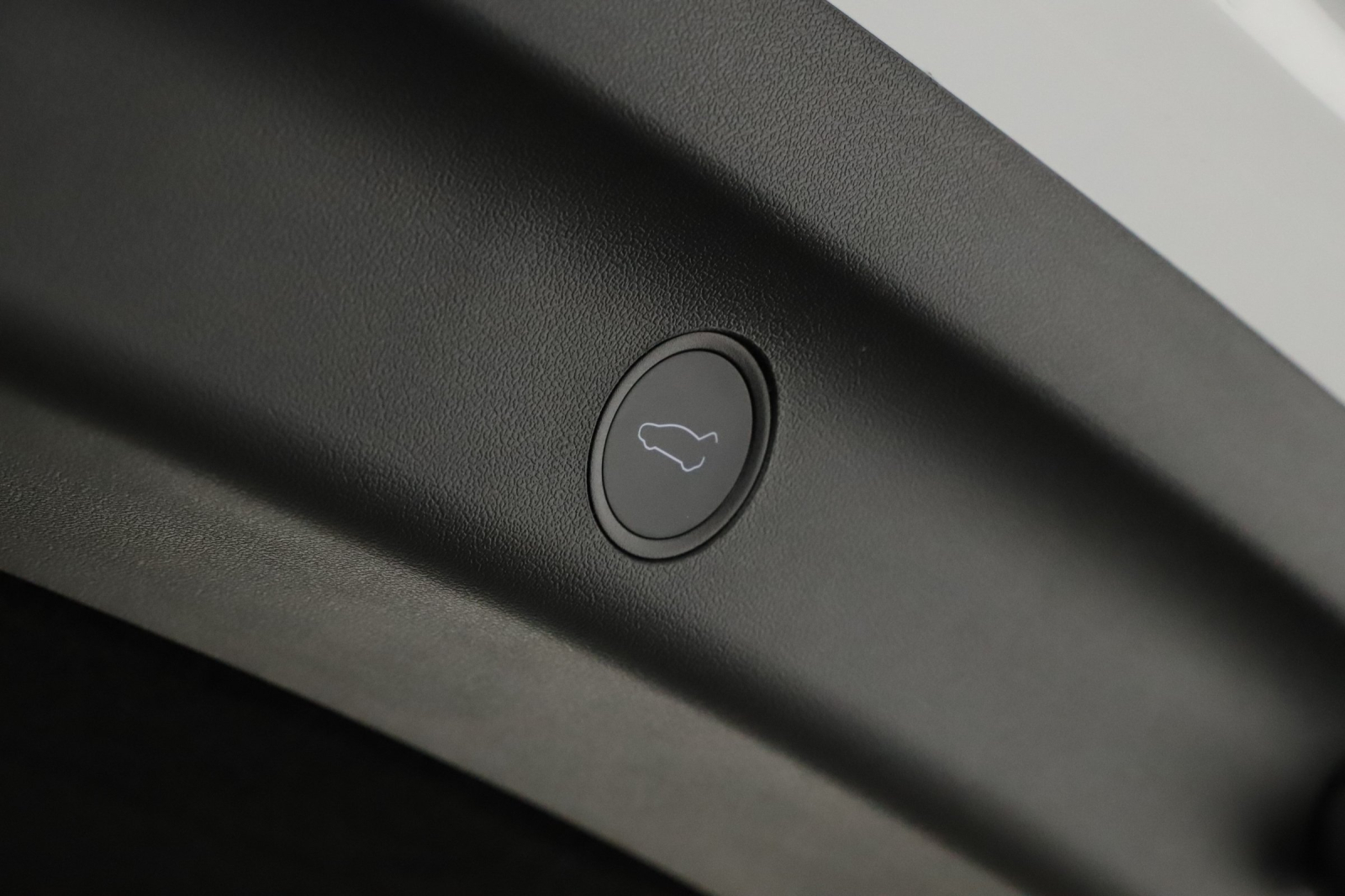 Tesla Model Y - 2023