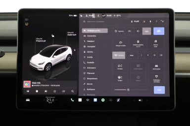 Tesla Model Y - 2023