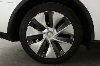 Tesla Model Y - 2023