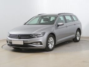 Volkswagen Passat - 2022