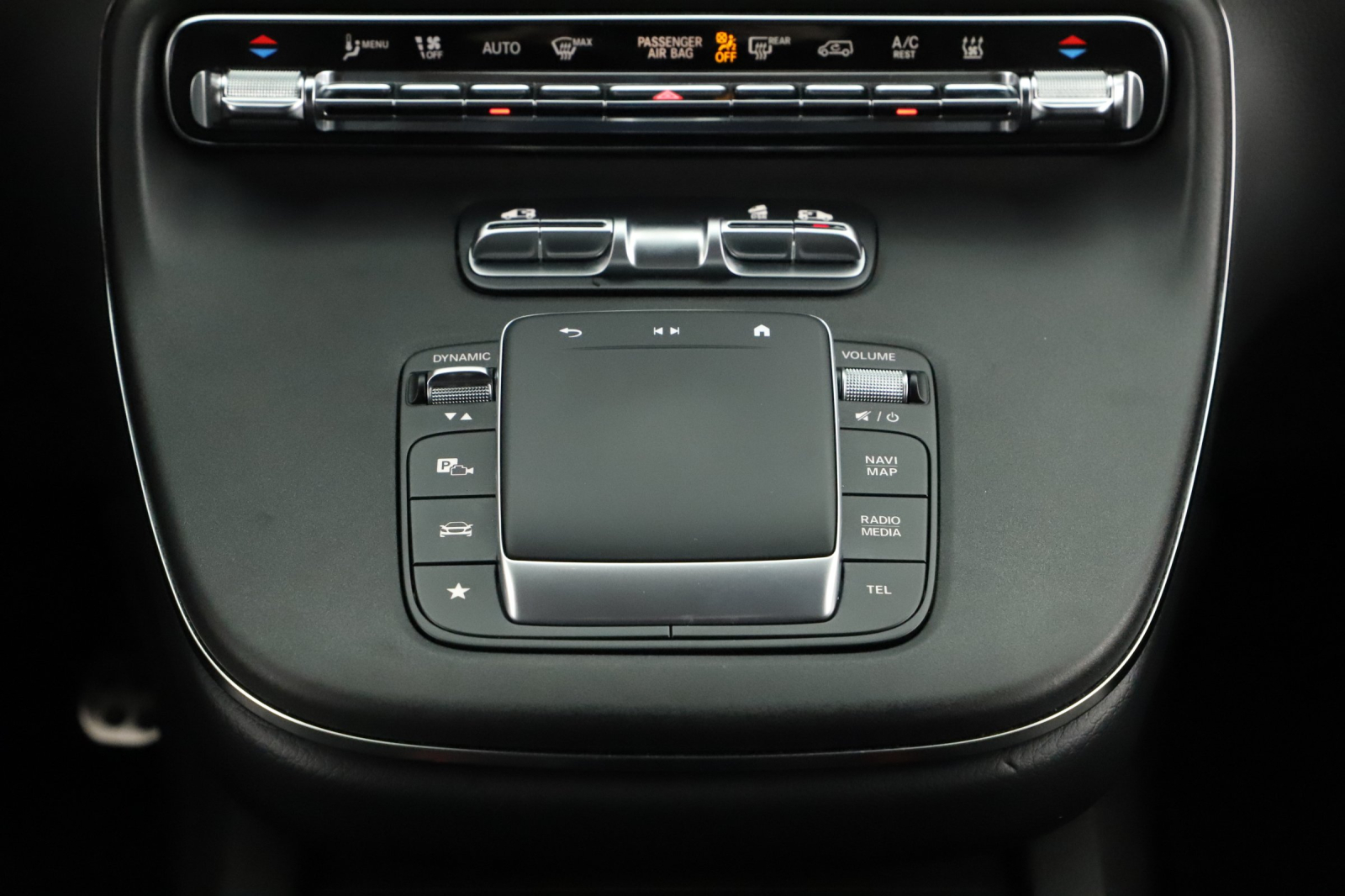 Mercedes-Benz V - 2024