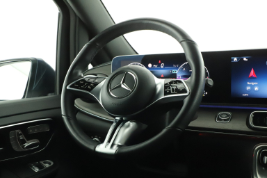 Mercedes-Benz V - 2025
