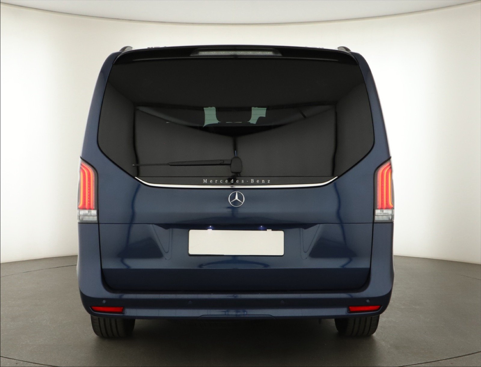 Mercedes-Benz V - 2025