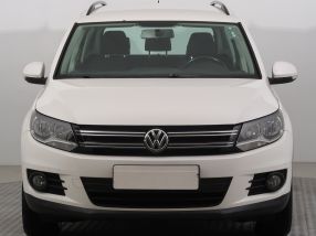 Volkswagen Tiguan - 2012
