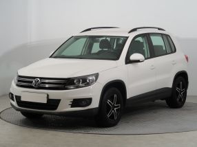 Volkswagen Tiguan - 2012
