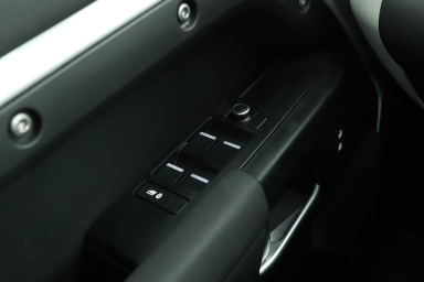 Land Rover Defender - 2020