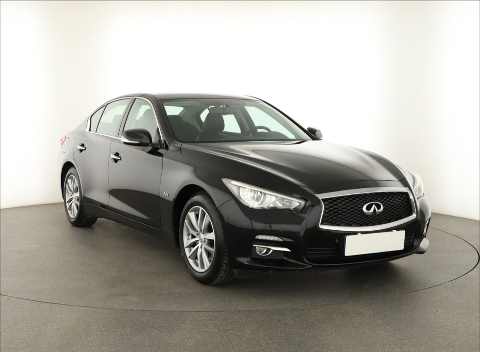 Infiniti Q50 - 2015