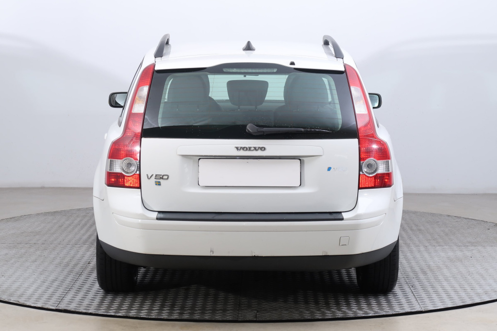 Volvo V50