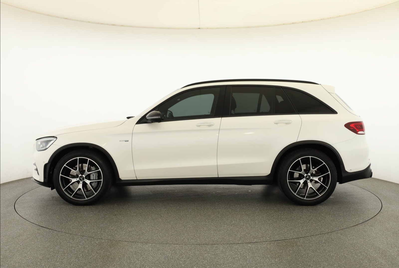 Mercedes-Benz GLC - 2020