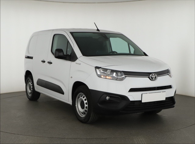 Toyota Proace City Verso 2025