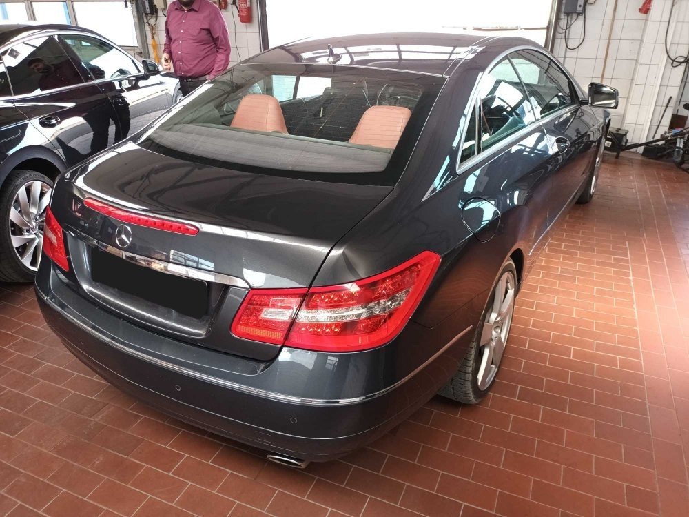 Mercedes-Benz E