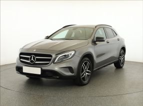Mercedes-Benz GLA - 2016