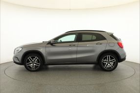 Mercedes-Benz GLA - 2016
