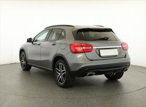 Mercedes-Benz GLA - 2016
