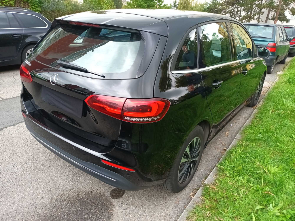 Mercedes-Benz B