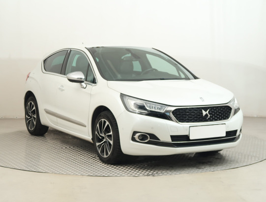 DS 4