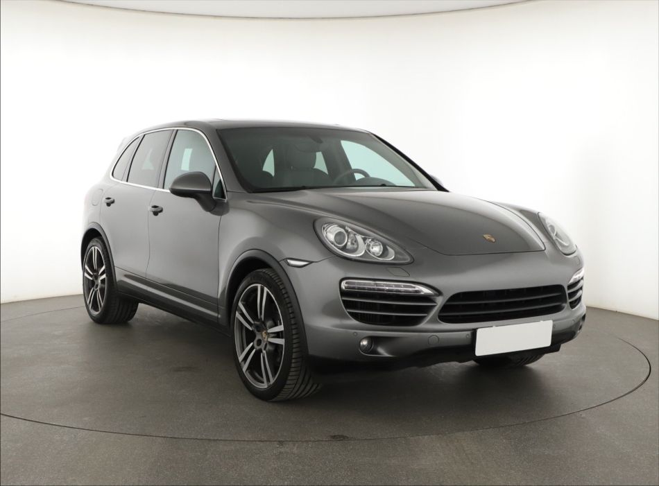 Porsche Cayenne - 2013