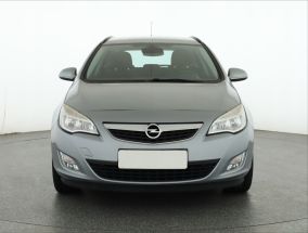 Opel Astra - 2011