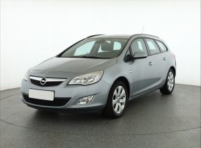 Opel Astra - 2011