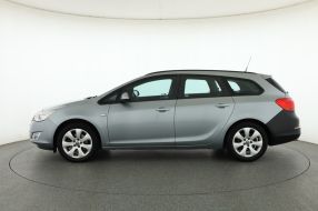 Opel Astra - 2011
