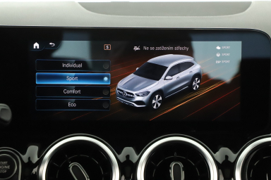 Mercedes-Benz GLA - 2023