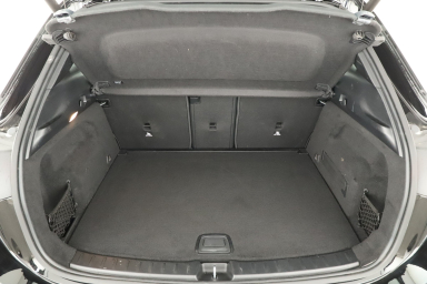 Mercedes-Benz GLA - 2023