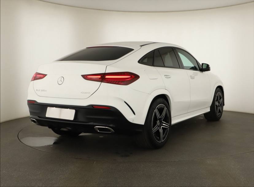 Mercedes-Benz GLE Coupe, 2026
