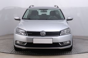 Volkswagen Passat - 2012
