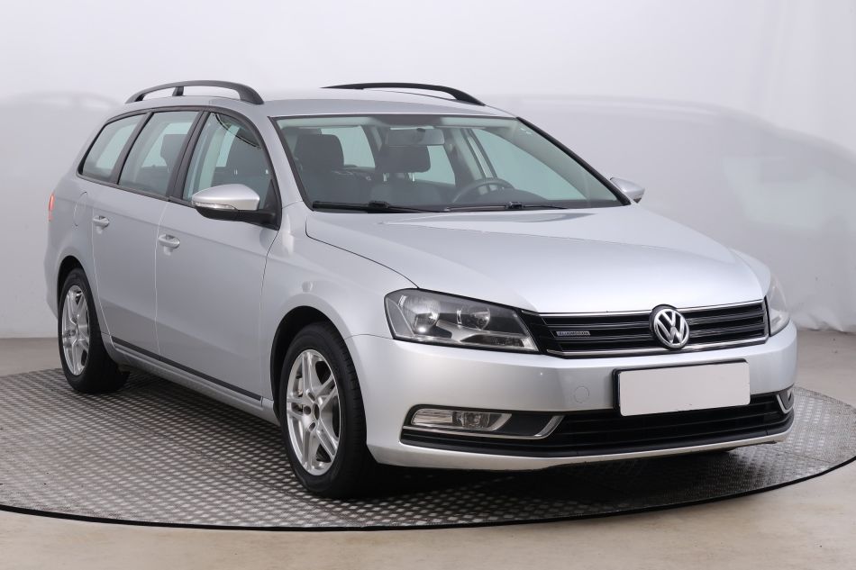 Volkswagen Passat - 2012