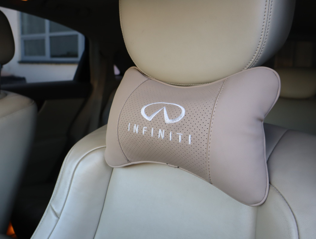 Infiniti QX70