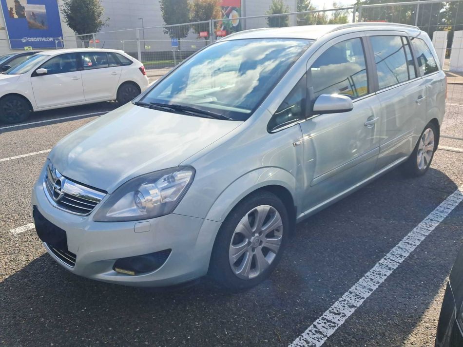 Opel Zafira - 2009