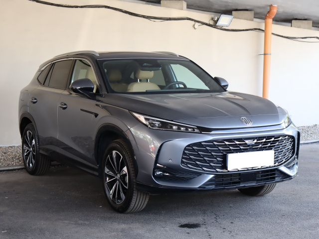 MG HS 2025