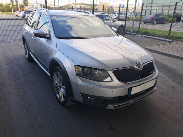 Škoda Octavia Scout 2016