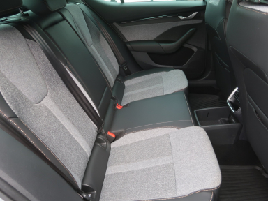 Škoda Octavia - 2024