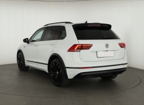 Volkswagen Tiguan - 2019