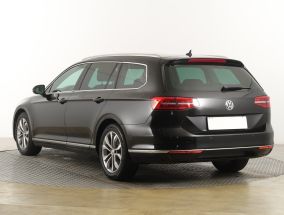 Volkswagen Passat - 2015