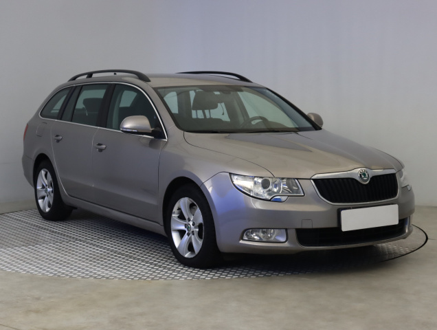Škoda Superb 2013