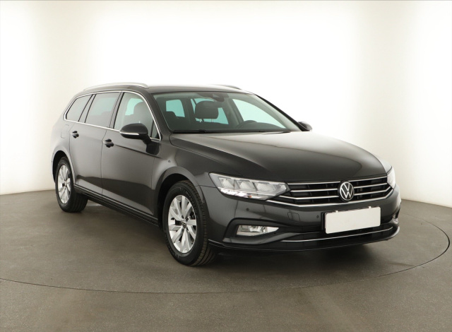 Volkswagen Passat 2022