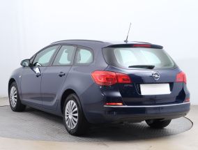 Opel Astra - 2015