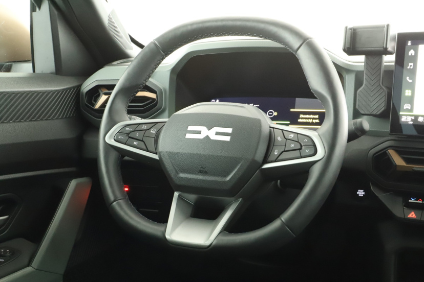 Dacia Bigster, 2025