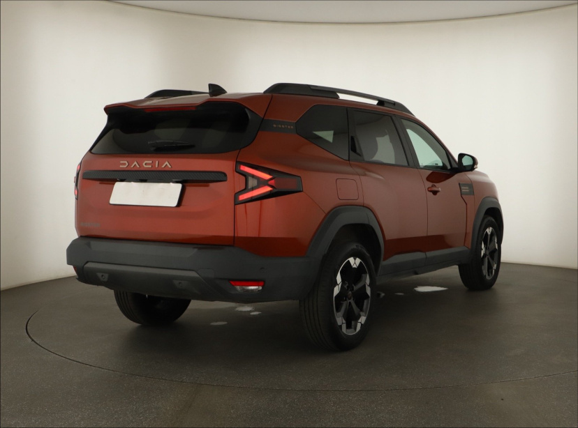 Dacia Bigster, 2025