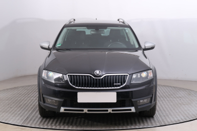 Škoda Octavia Scout - 2015