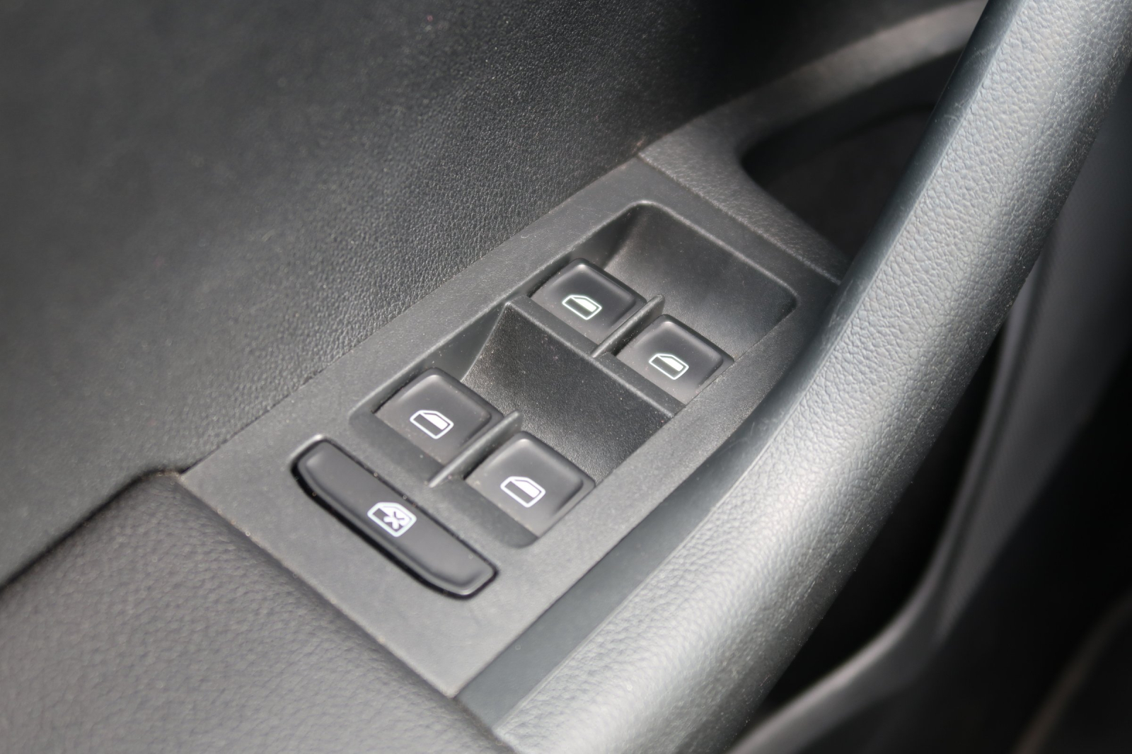 Škoda Octavia Scout - 2015