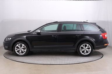 Škoda Octavia Scout - 2015