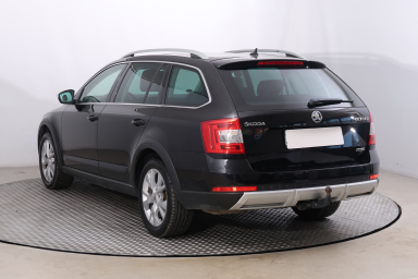 Škoda Octavia Scout - 2015