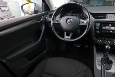 Škoda Octavia Scout - 2015