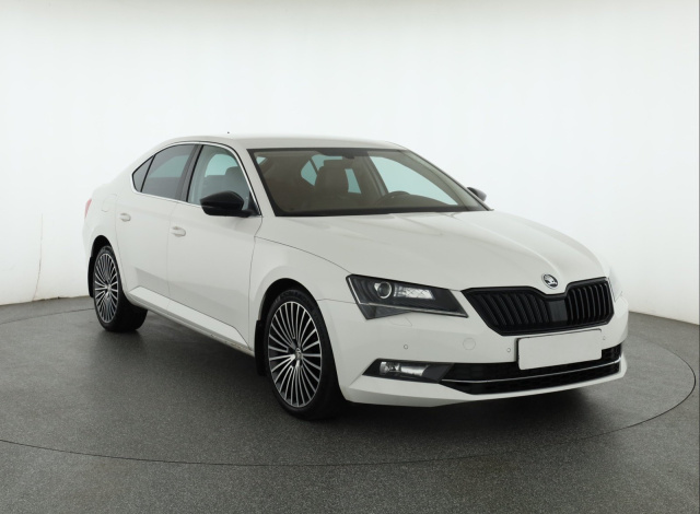 Škoda Superb 2016