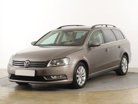 Volkswagen Passat - 2011
