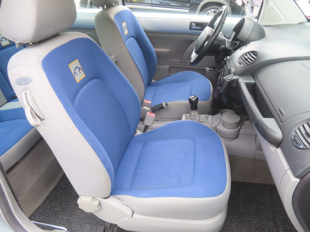 Volkswagen New Beetle