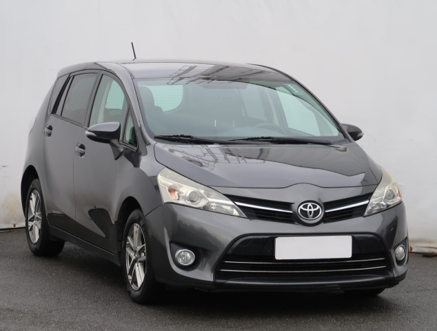Toyota Verso 2016